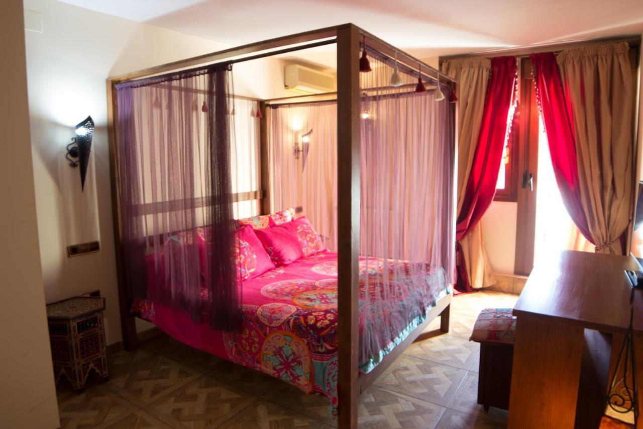 Hostal Mont Royal Alicante Luaran gambar