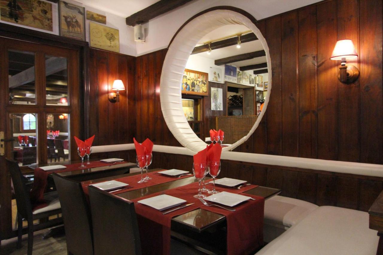 Hostal Mont Royal Alicante Luaran gambar
